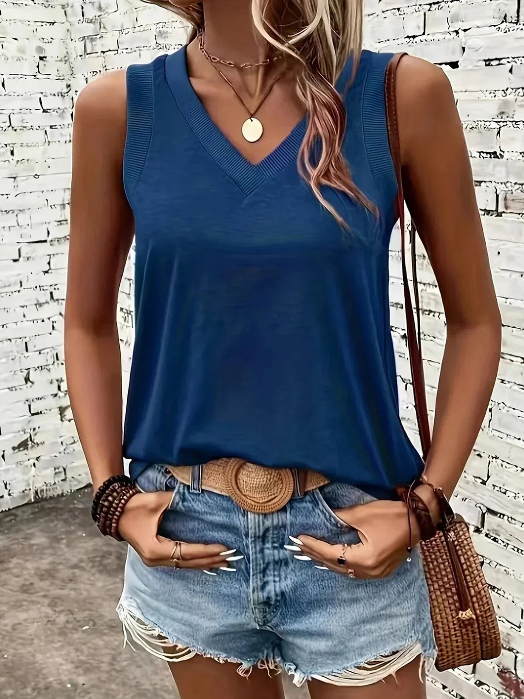 TESSA | V-NECK TOP