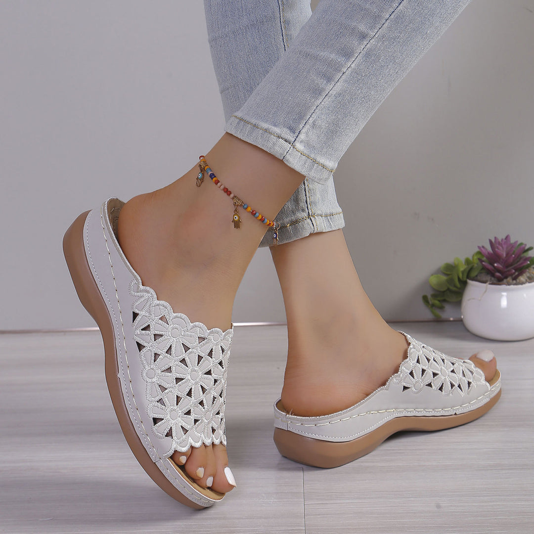 CAYLIN | ORTHOPAEDIC COMFORTABLE SANDALS