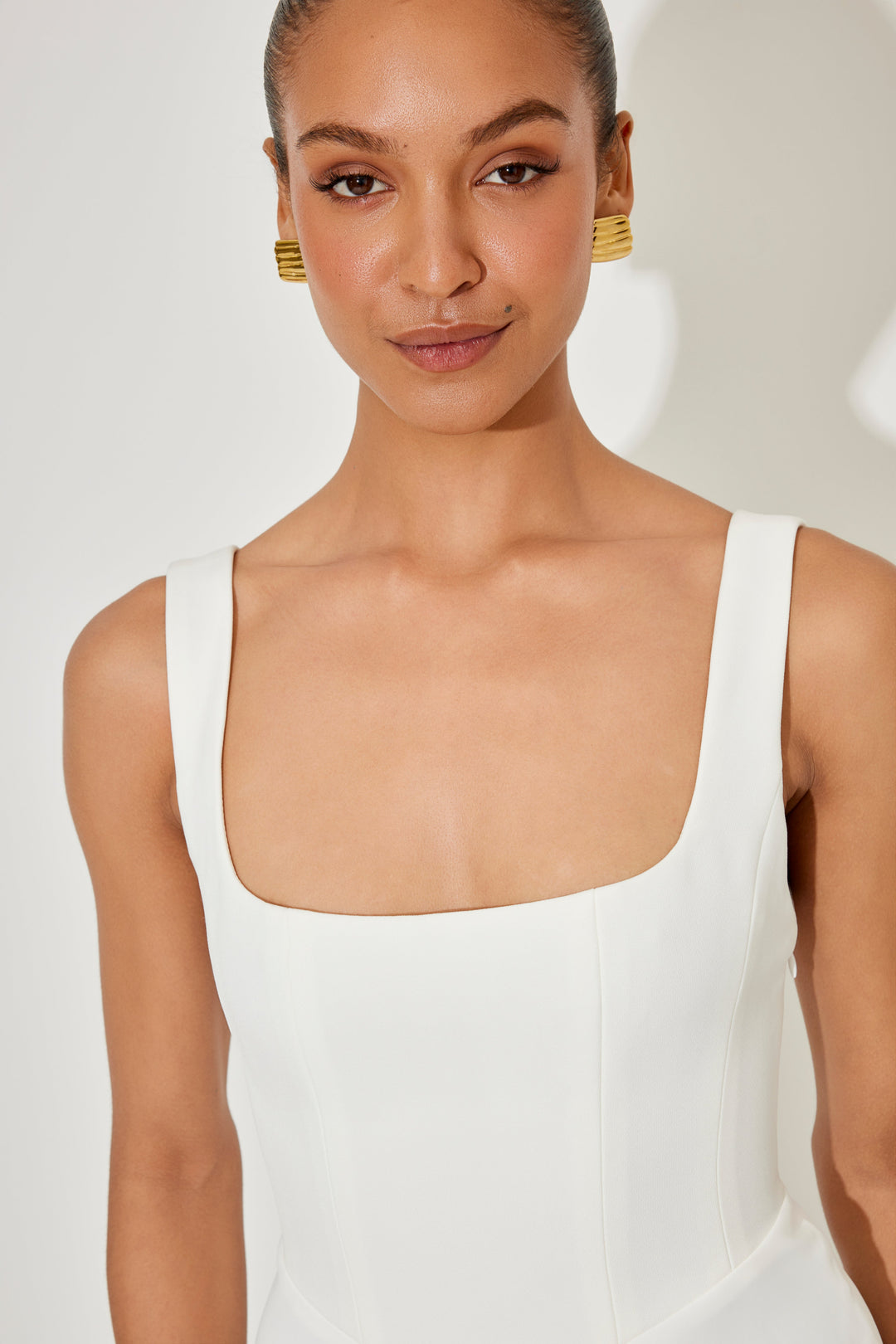 CORALIE | TIMELESS FLOWY MIDI DRESS