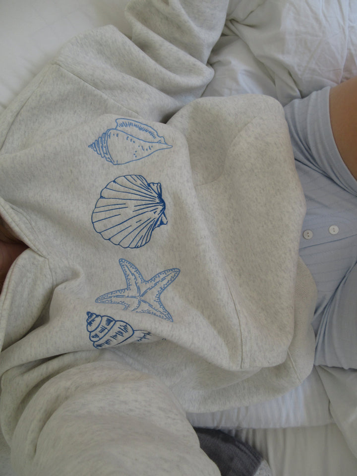 CAPRICE | SWEATSHIRT WITH SHELLS