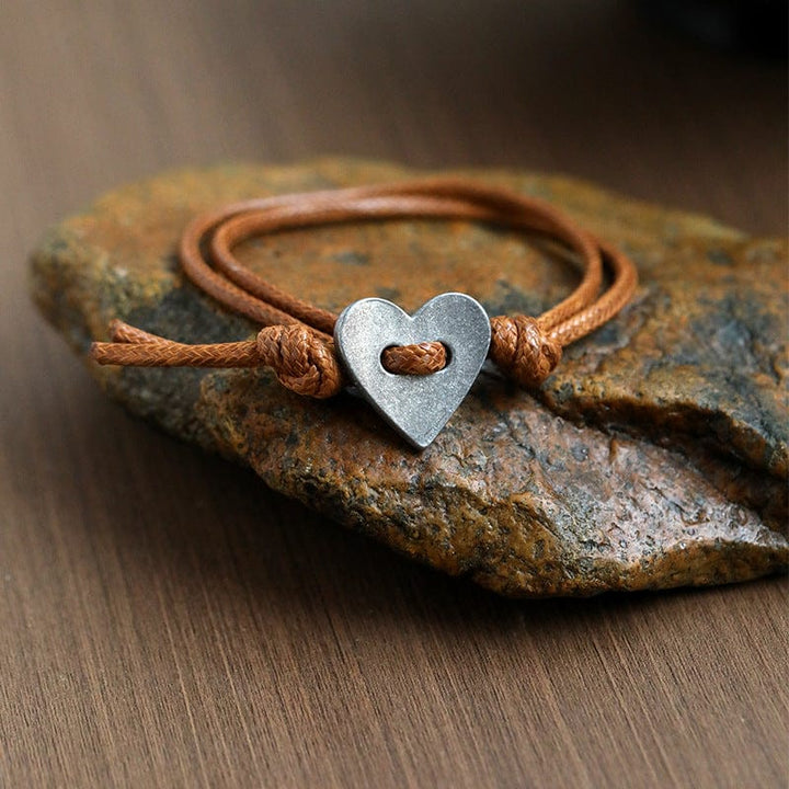 NIA | SYMBOL OF LOVE BRACELET