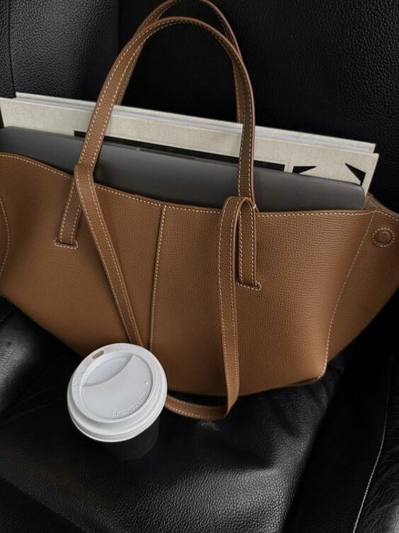 ELVINA | RUCHED SIDE STRUCTURED TOTE BAG