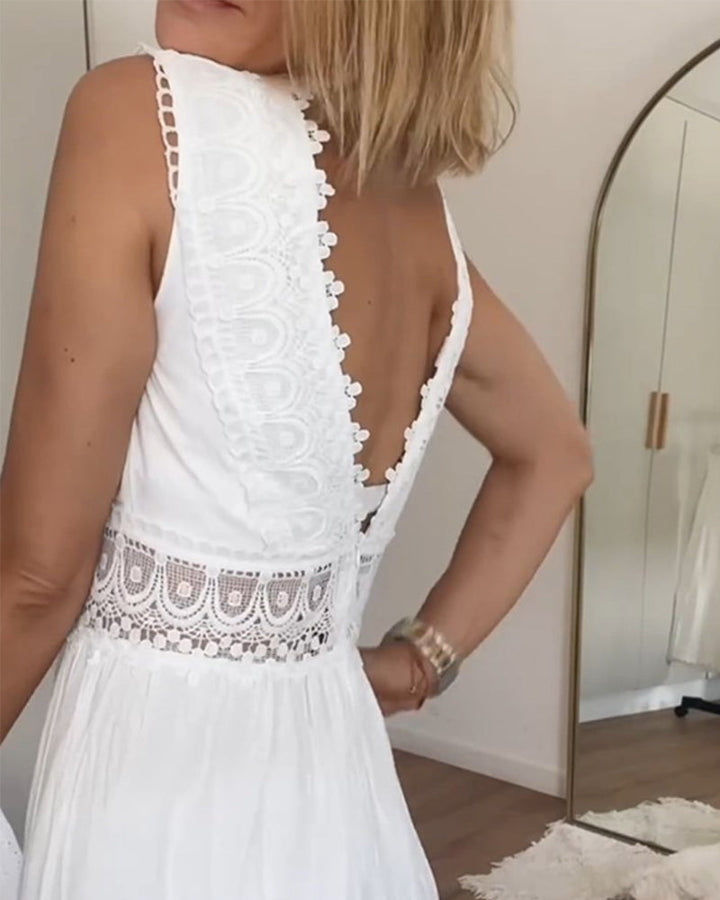 FIORA | LACE DRESS WITH V-NECKLINE