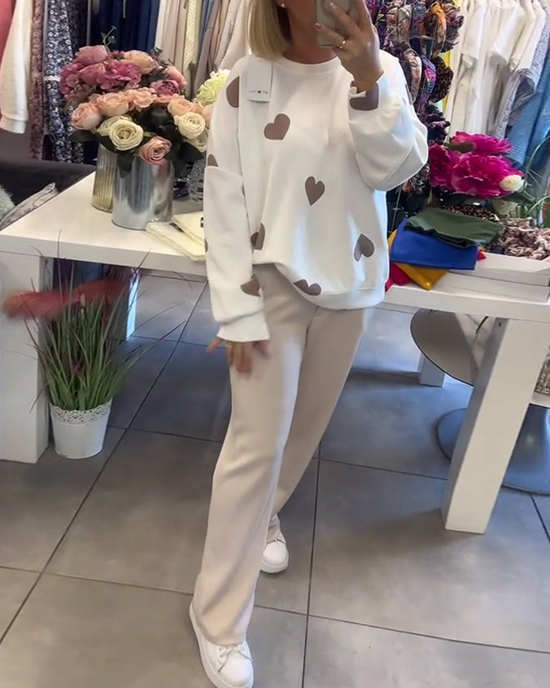 LOVE | COSY SWEATER WITH HEARTS